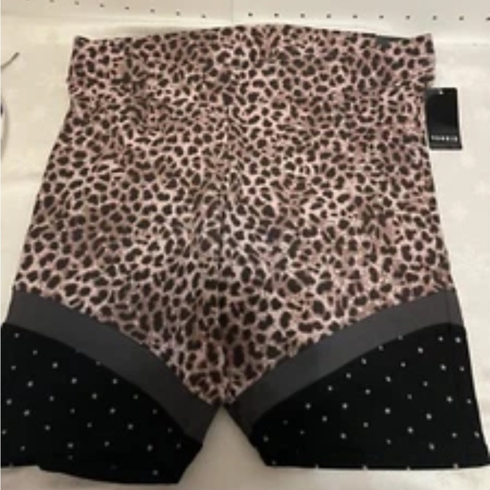 Torrid Chee Leo Stars Block Cotton Bike Shorts - Picture 2 of 3
